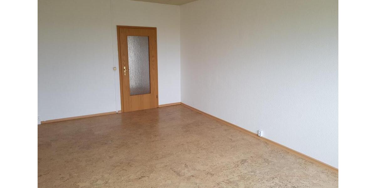 Etagenwohnung Neubrandenburg Datzeberg - 3 Zimmer, 69 m&sup2;, 330&euro; | Angebot:23484282