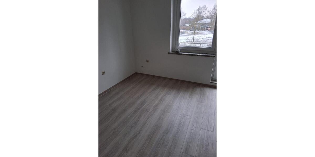 Etagenwohnung Neubrandenburg - 3 Zimmer, 66 m&sup2;, 460&euro; | Angebot:24711631