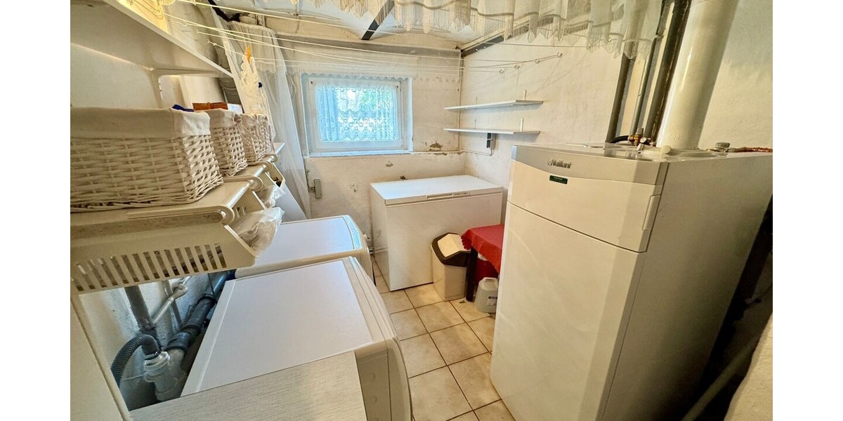 HORN IMMOBILIEN ++ interessantes Haus in Neustrelitz ruhige und historische Lage - Reihenmittelhaus Neustrelitz | Angebot:26199634