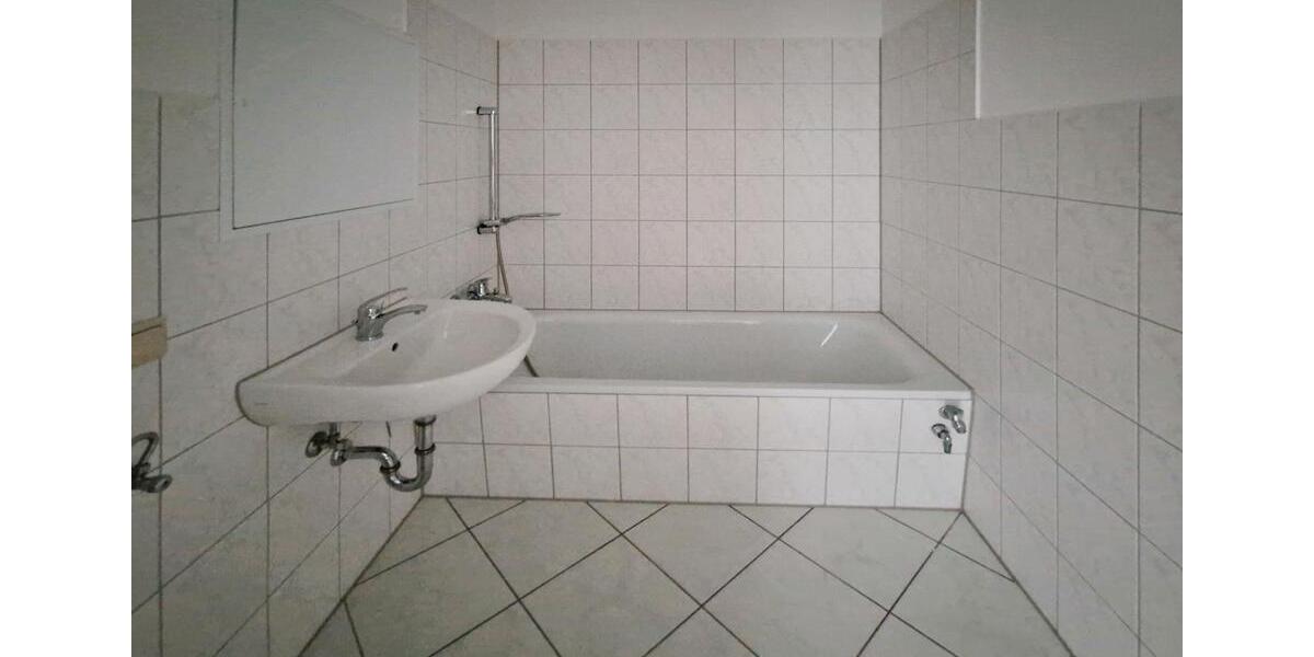 Etagenwohnung Neubrandenburg Datzeberg - 1 Zimmer, 32 m&sup2;, 210&euro; | Angebot:26664589
