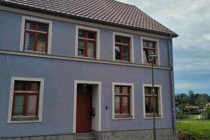 Haus Altentreptow - 7 Zimmer, 200 m&sup2;, 360.000&euro; | Angebot:24427887