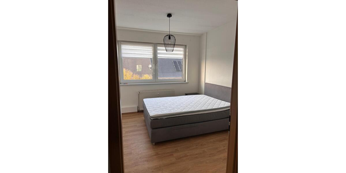 Etagenwohnung Burg Stargard - 3 Zimmer, 62 m&sup2;, 410&euro; | Angebot:25352157