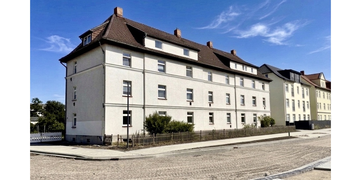 HORN IMMOBILIEN++ Neubrandenburg, vermietetes MFH mit 13 WE, großem Grundstück, nur 500 m zur Innenstadt - Mehrfamilienhaus, Wohnhaus Neubrandenburg Datzeberg | Angebot:27103821