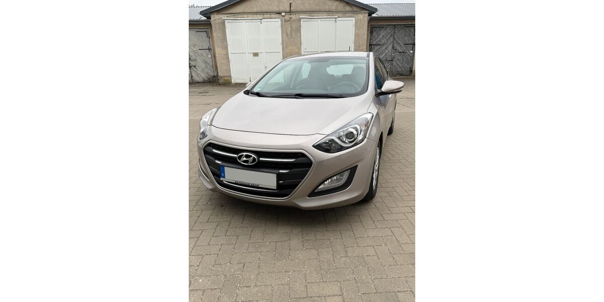 Hyundai i30 94.400 km 8.999 &euro; Neubrandenburg 17034