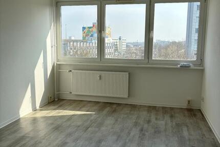 Wohnung Neubrandenburg - 1 Zimmer, 24 m&sup2;, 235&euro; | Angebot:25450757