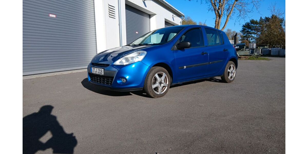 Renault Clio 163.000 km 3.300 &euro; Neubrandenburg 17034
