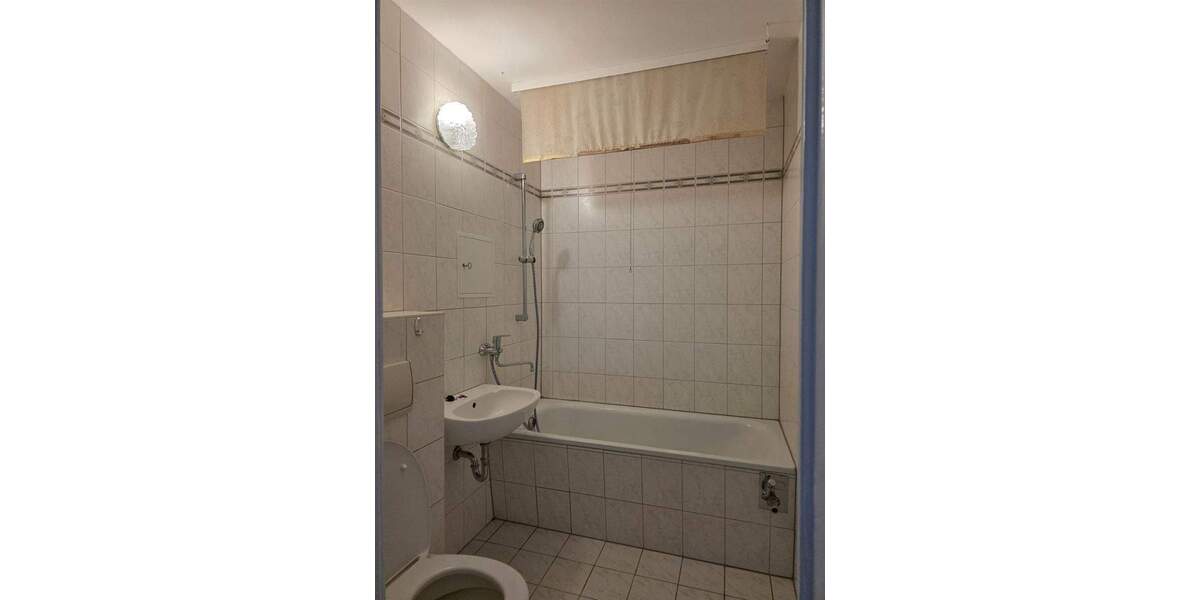 Etagenwohnung Neubrandenburg Oststadt - 4 Zimmer, 76 m&sup2;, 320&euro; | Angebot:25739783