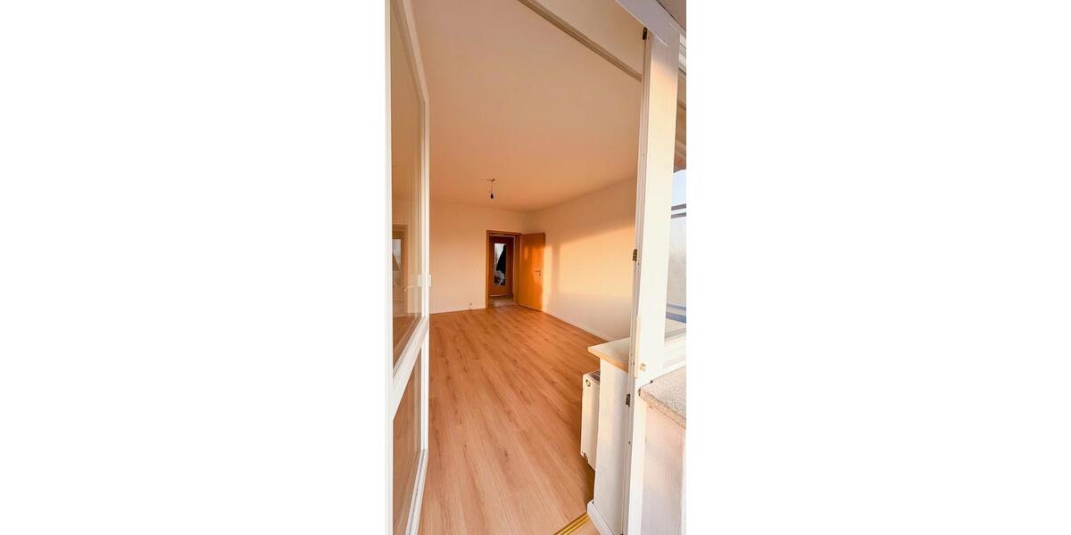 Etagenwohnung Neustrelitz - 4 Zimmer, 76 m&sup2;, 680&euro; | Angebot:24475580