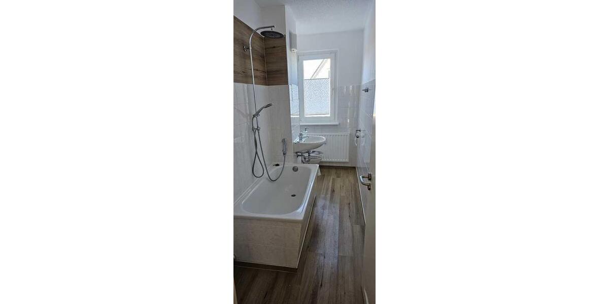 Etagenwohnung Neubrandenburg Datzeberg - 4 Zimmer, 73 m&sup2;, 653&euro; | Angebot:25717399