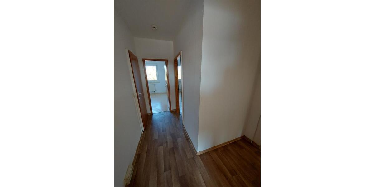 Etagenwohnung Neustrelitz - 3 Zimmer, 63 m&sup2;, 345&euro; | Angebot:24609901