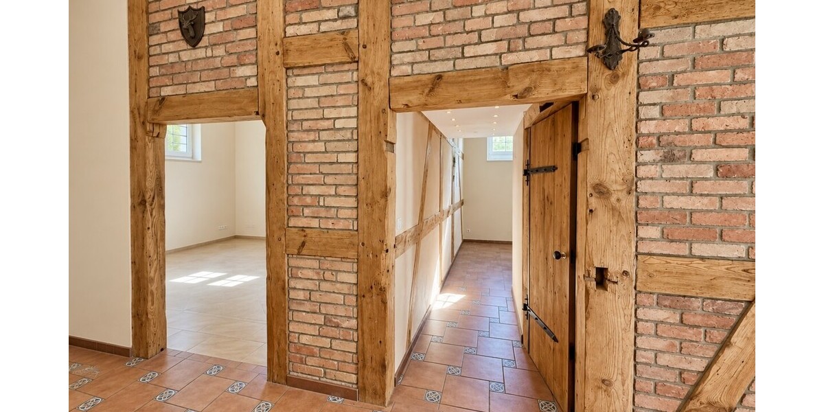 HORN IMMOBILIEN Denkmalgeschütztes Wohnhaus mit historischem Pferdestall, Breesen bei Neubrandenburg - Einfamilienhaus Breesen / Schwandt Schwandt | Angebot:27512083