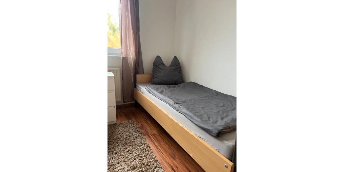 Etagenwohnung Neubrandenburg - 2 Zimmer, 55 m&sup2;, 28&euro; | Angebot:25299157