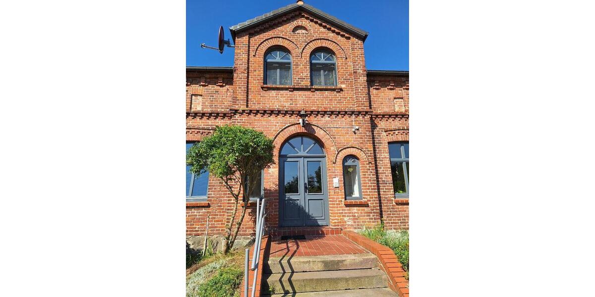 Mehrfamilienhaus, Wohnhaus Rosenow - 12 Zimmer, 403 m&sup2;, 360.000&euro; | Angebot:26033346