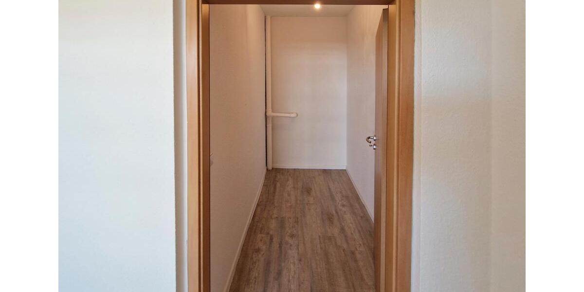 Etagenwohnung Neubrandenburg - 2 Zimmer, 42 m&sup2;, 403&euro; | Angebot:20750271