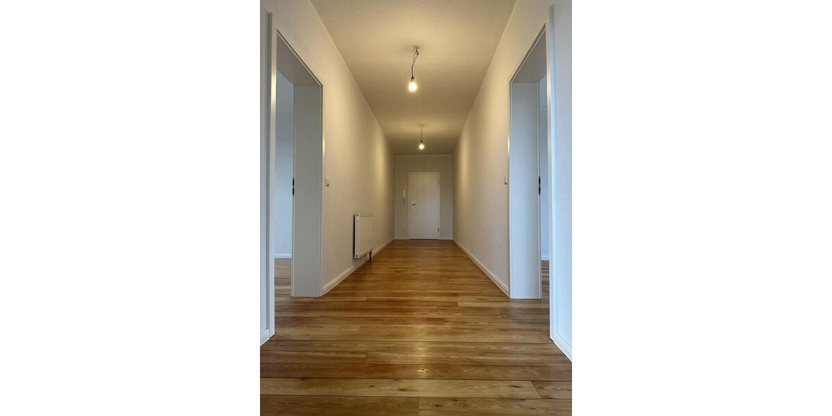 Dachgeschoßwohnung Neubrandenburg - 3 Zimmer, 85 m&sup2;, 1.225&euro; | Angebot:25943906
