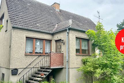HORN IMMOBILIEN ++ großes Haus 7 Zimmer, mit großem Grundstück in Altentreptow, sanierungsbedürftig - Haus Altentreptow | Angebot:26875451