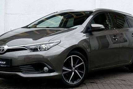 Toyota Auris 130.000 km 10.490 &euro; Neubrandenburg 17033