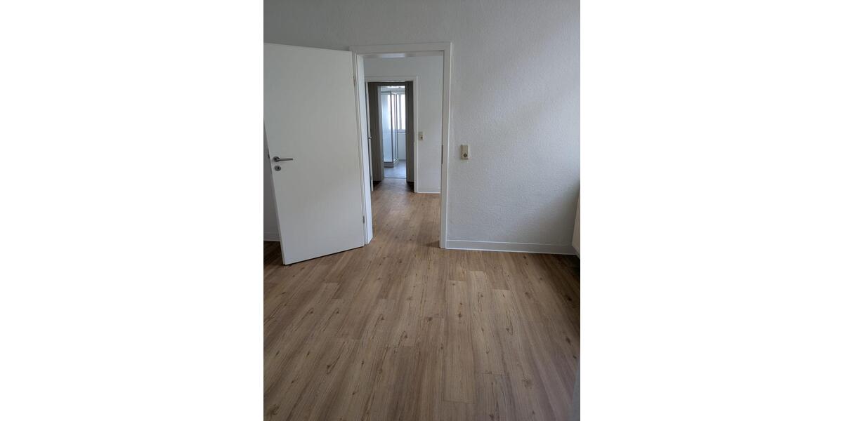 Erdgeschoßwohnung Neustrelitz - 2 Zimmer, 51 m&sup2;, 390&euro; | Angebot:25714378