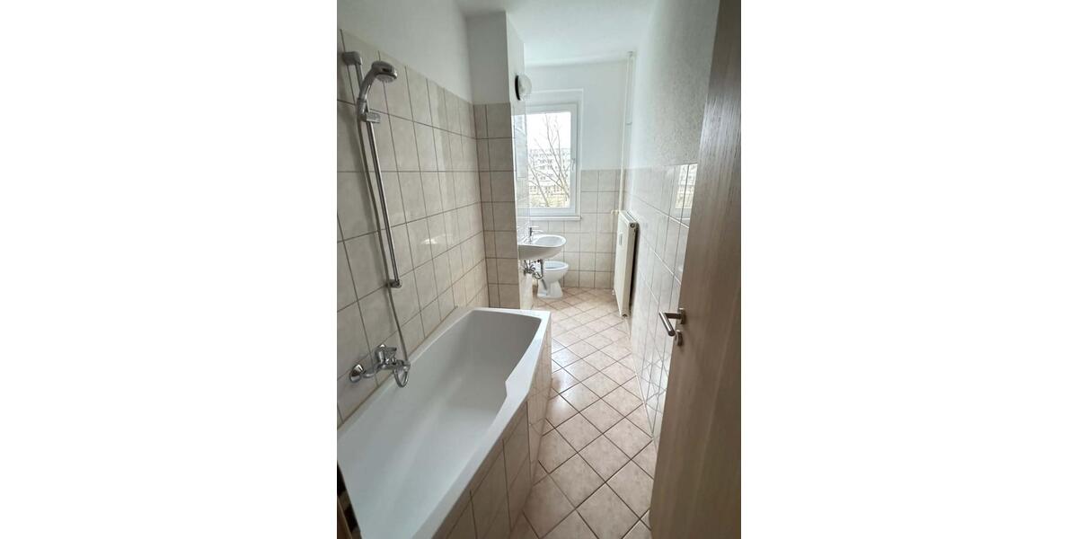 Etagenwohnung Neubrandenburg Carlshöhe - 3 Zimmer, 66 m&sup2;, 370&euro; | Angebot:25918371