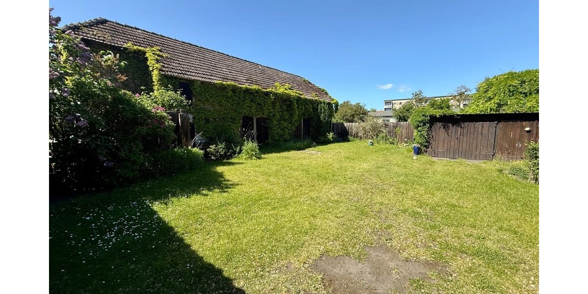 HORN IMMOBILIEN++ Neubrandenburg, vermietetes MFH mit 13 WE, großem Grundstück, nur 500 m zur Innenstadt - Mehrfamilienhaus, Wohnhaus Neubrandenburg Datzeberg | Angebot:27103821