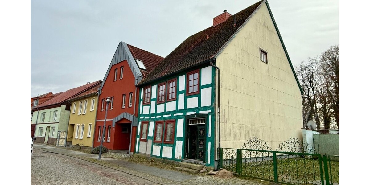 HORN IMMOBILIEN++ Friedland, historisches Stadthaus mit 6 Zimmern, Kaminöfen, 2 Bädern und Garage - Einfamilienhaus Friedland | Angebot:26181375