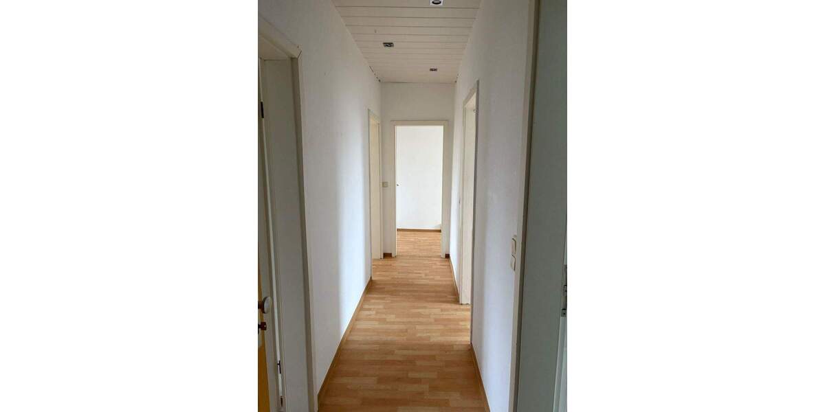 Etagenwohnung Neubrandenburg Südstadt - 3 Zimmer, 58 m&sup2;, 340&euro; | Angebot:26230226