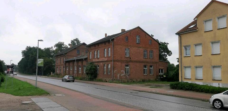 Mehrfamilienhaus, Wohnhaus Friedland - 30 Zimmer, 800 m&sup2;, 72.000&euro; | Angebot:26056318