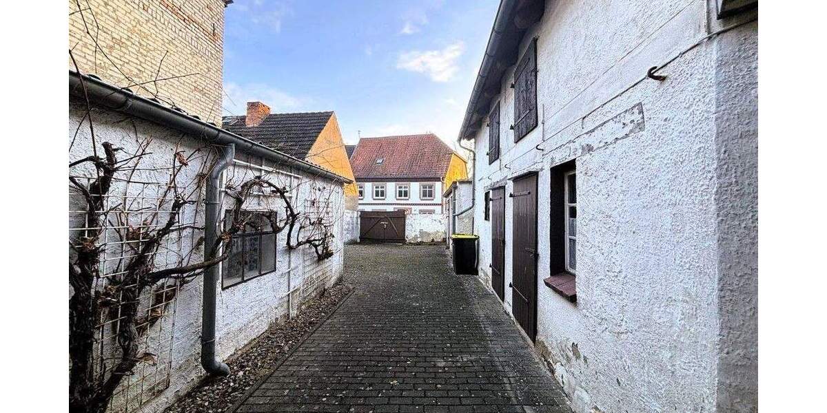 Mehrfamilienhaus, Wohnhaus Penzlin - 7 Zimmer, 178 m&sup2;, 159.000&euro; | Angebot:25674904