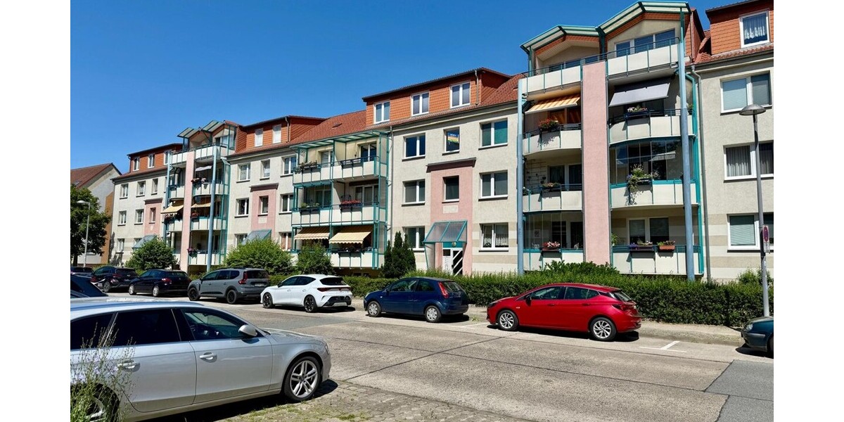 HORN IMMOBILIEN++ RESERVIERT! Neubrandenburg, 3-Raum Eigentumswohnung im EG mit Einbauküche und Balkonverglasung - Erdgeschoßwohnung Neubrandenburg | Angebot:27007629