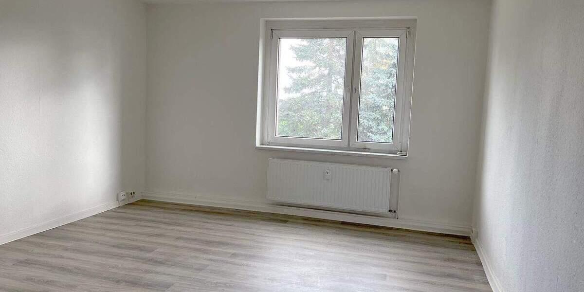 Etagenwohnung Rosenow - 3 Zimmer, 58 m&sup2;, 300&euro; | Angebot:25665468