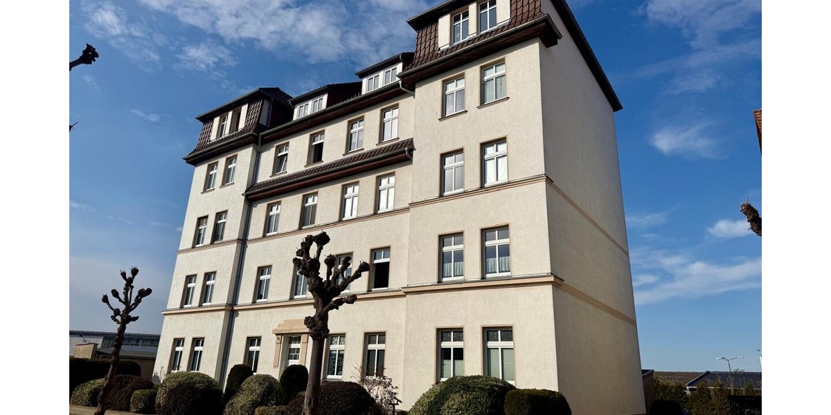 HORN IMMOBILIEN++ Neustrelitz, vermietetes MFH mit 10 Wohneinheiten, Stellplätzen und Keller - Mehrfamilienhaus, Wohnhaus Neustrelitz | Angebot:25571441