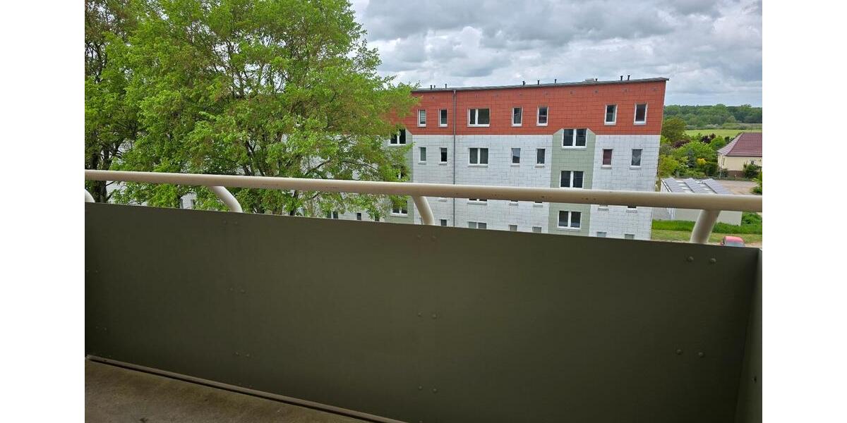 Etagenwohnung Stavenhagen - 3 Zimmer, 59 m&sup2;, 375&euro; | Angebot:24487218