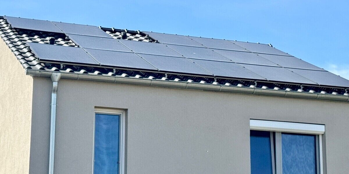 HORN IMMOBILIEN ++ Neuwertiges Einfamilienhaus in Neubrandenburg Obodritenstraße, EBK + Carport - Doppelhaushälfte Neubrandenburg | Angebot:26704800