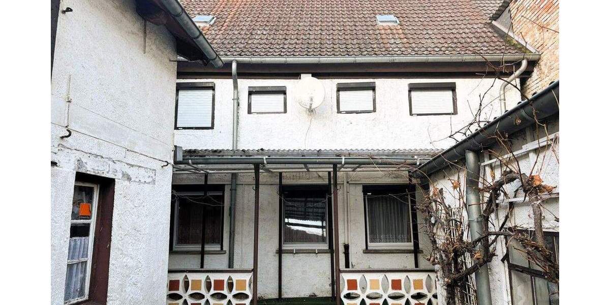 Mehrfamilienhaus, Wohnhaus Penzlin - 7 Zimmer, 178 m&sup2;, 159.000&euro; | Angebot:25674904