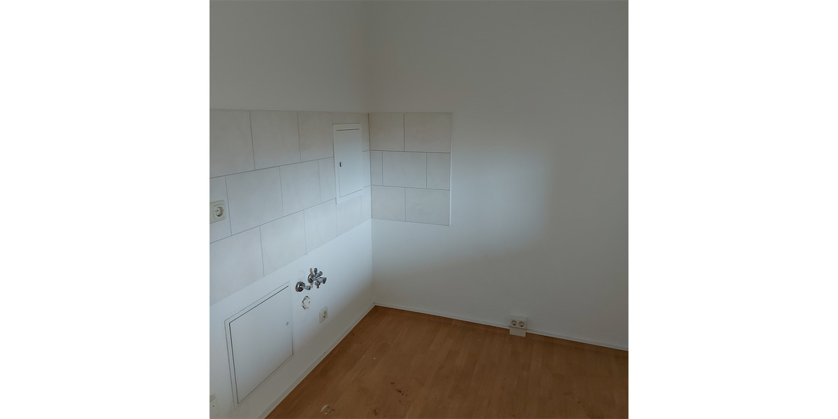 Etagenwohnung Neustrelitz - 3 Zimmer, 62 m&sup2;, 340&euro; | Angebot:25350737