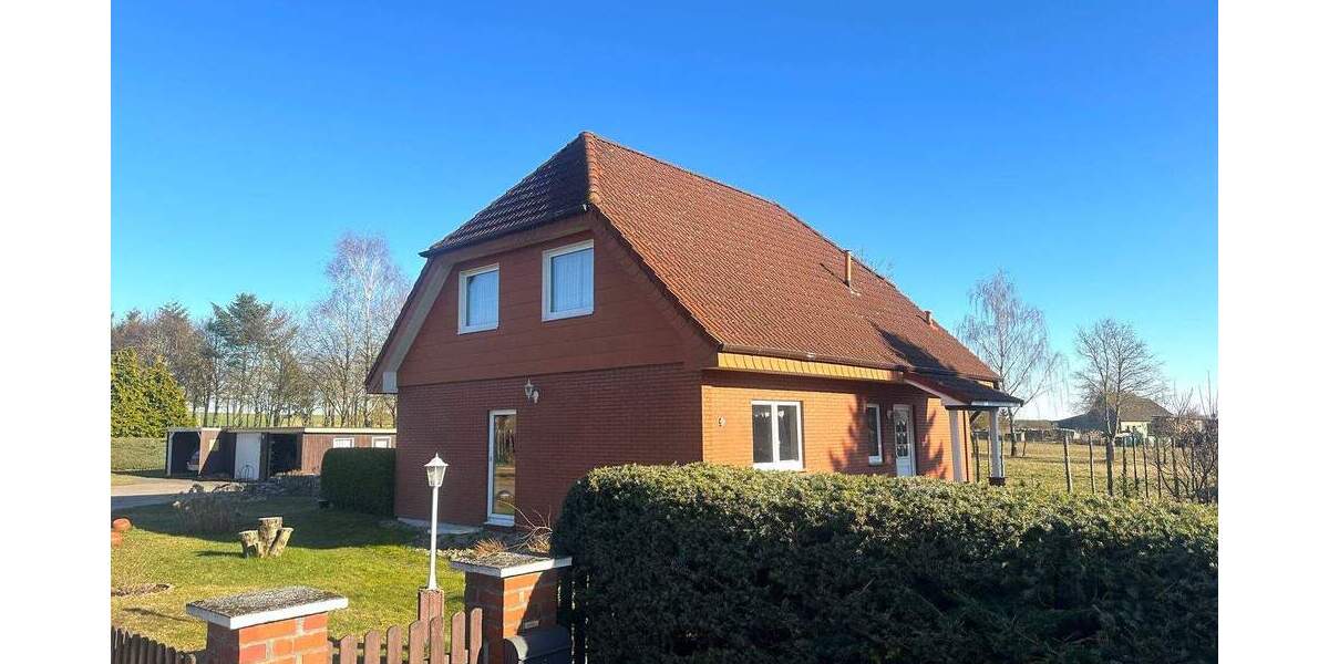 Einfamilienhaus Feldberger Seenlandschaft Neuhof - 3 Zimmer, 138 m&sup2;, 349.000&euro; | Angebot:25687322