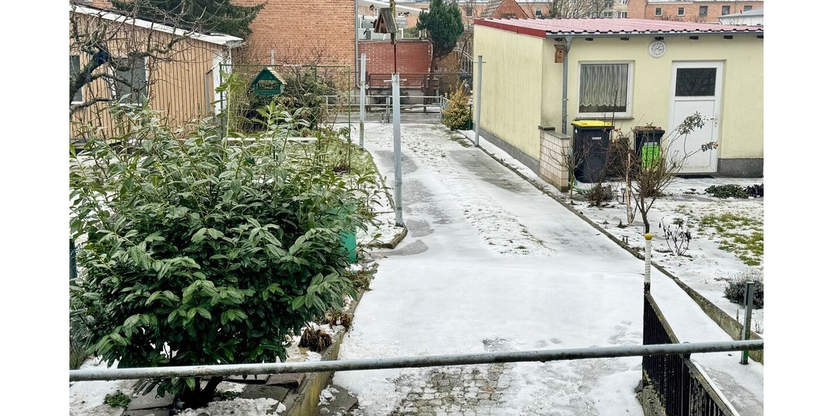 HORN IMMOBILIEN ++ Neubrandenburg Vogelviertel, gepflegtes Reihenmittelhaus mit Garage und Terrasse - Reihenmittelhaus Neubrandenburg Datzeberg | Angebot:24980042