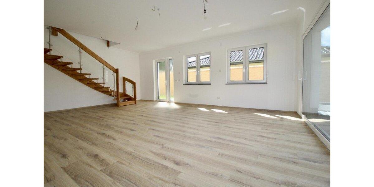 Maisonettenwohnung Neubrandenburg Carlshöhe - 3 Zimmer, 150 m&sup2;, 1.500&euro; | Angebot:26604402