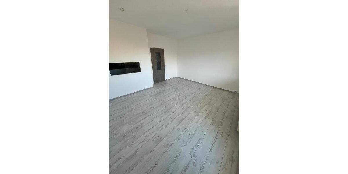 Etagenwohnung Neubrandenburg Carlshöhe - 4 Zimmer, 76 m&sup2;, 521&euro; | Angebot:26443489