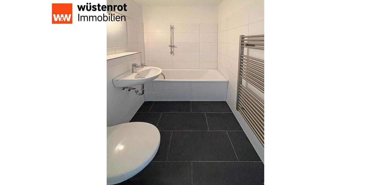 Etagenwohnung Neubrandenburg - 3 Zimmer, 60 m&sup2;, 387&euro; | Angebot:23103100