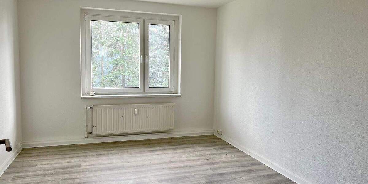 Etagenwohnung Rosenow - 3 Zimmer, 58 m&sup2;, 300&euro; | Angebot:25665468