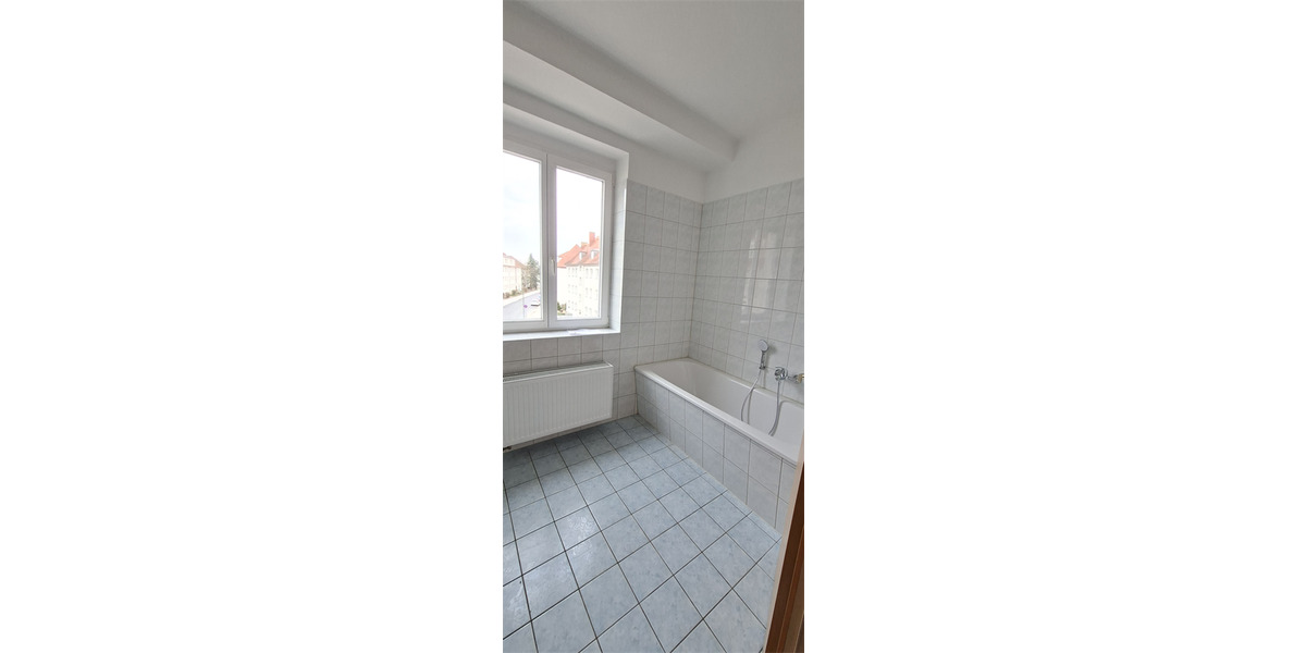 Etagenwohnung Neustrelitz - 1 Zimmer, 33 m&sup2;, 230&euro; | Angebot:25961170