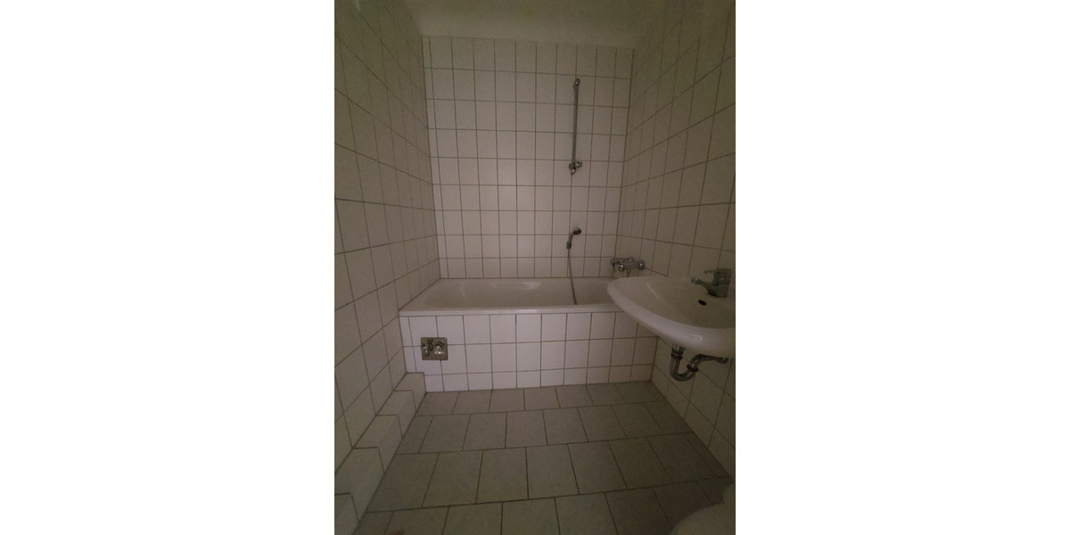 Etagenwohnung Neustrelitz - 3 Zimmer, 63 m&sup2;, 364&euro; | Angebot:25351860