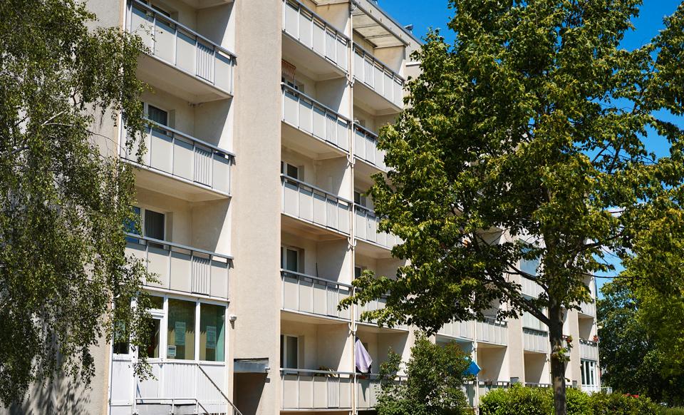 Etagenwohnung Neubrandenburg Carlshöhe - 3 Zimmer, 63 m&sup2;, 371&euro; | Angebot:25364652