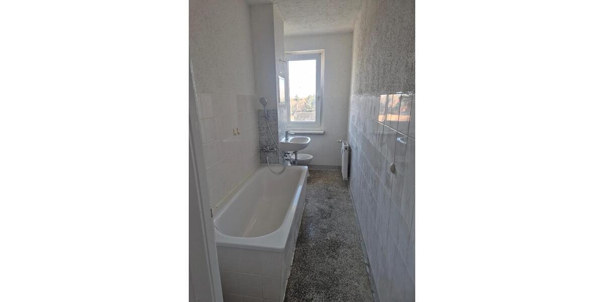 Etagenwohnung Burg Stargard - 3 Zimmer, 60 m&sup2;, 303&euro; | Angebot:25803770