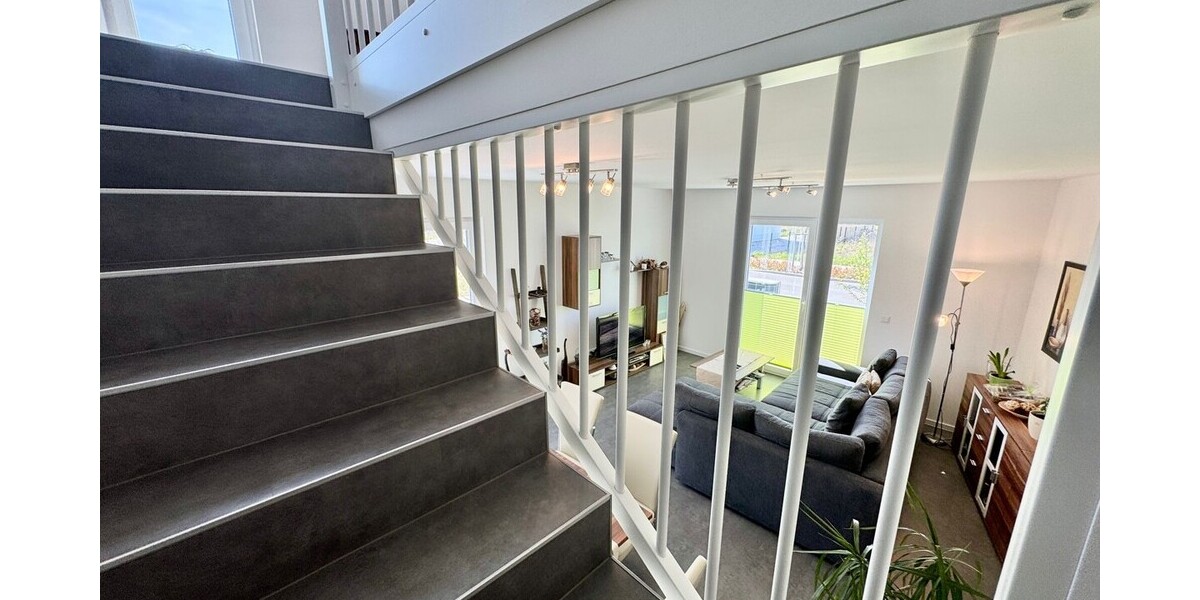 HORN IMMOBILIEN ++ Neuwertiges Einfamilienhaus in Neubrandenburg Obodritenstraße, EBK + Carport - Doppelhaushälfte Neubrandenburg | Angebot:26704800