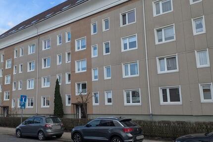 Wohnung Neubrandenburg Datzeberg - 4 Zimmer, 73 m&sup2;, 653&euro; | Angebot:25717399