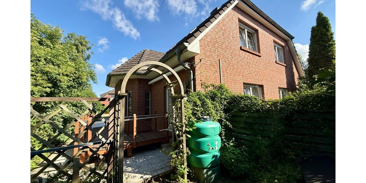 HORN IMMOBILIEN++ 2 km bis Neubrandenburg, großes Einfamilienhaus mit vielen Extras - Einliegerwohnung möglich - Einfamilienhaus Neuendorf Neuendorf | Angebot:26978905