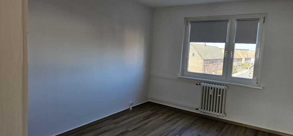 Etagenwohnung Neubrandenburg Datzeberg - 4 Zimmer, 73 m&sup2;, 653&euro; | Angebot:25717399