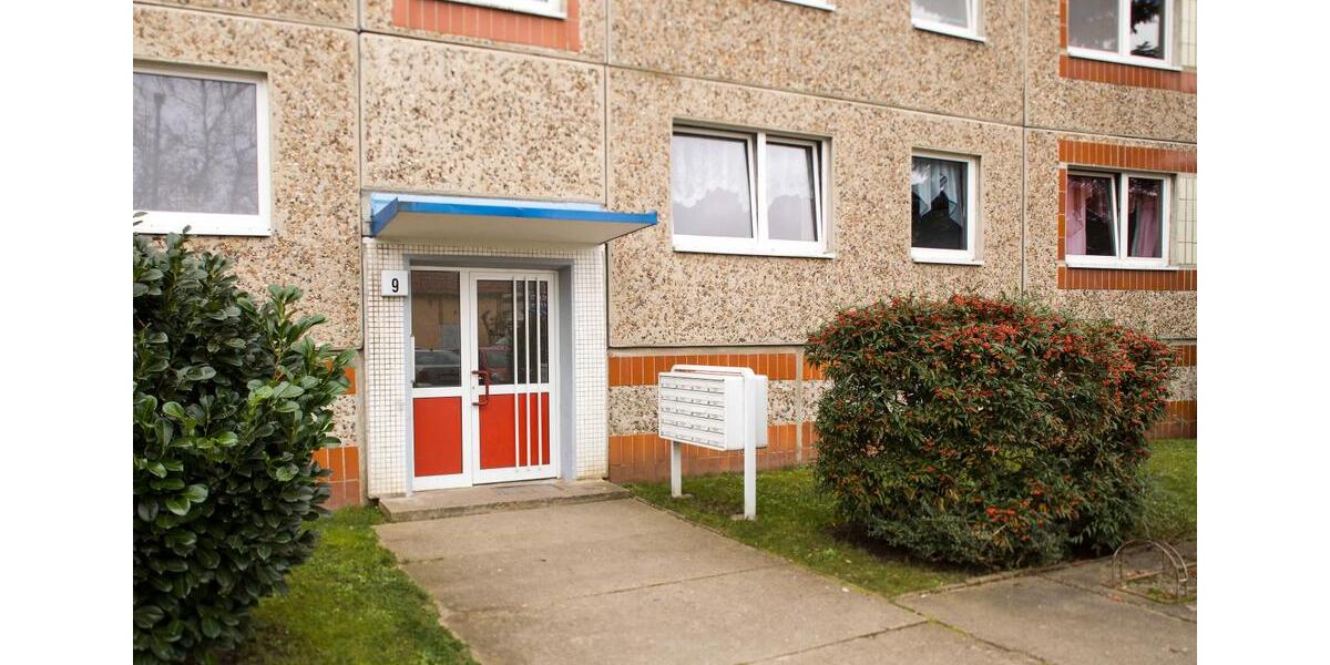 Etagenwohnung Neubrandenburg Datzeberg - 4 Zimmer, 87 m&sup2;, 440&euro; | Angebot:25899543